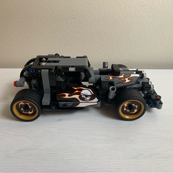 Lego Technic Gateway Racer with Pullback Feature Set 42046 - Picture 4 of 9